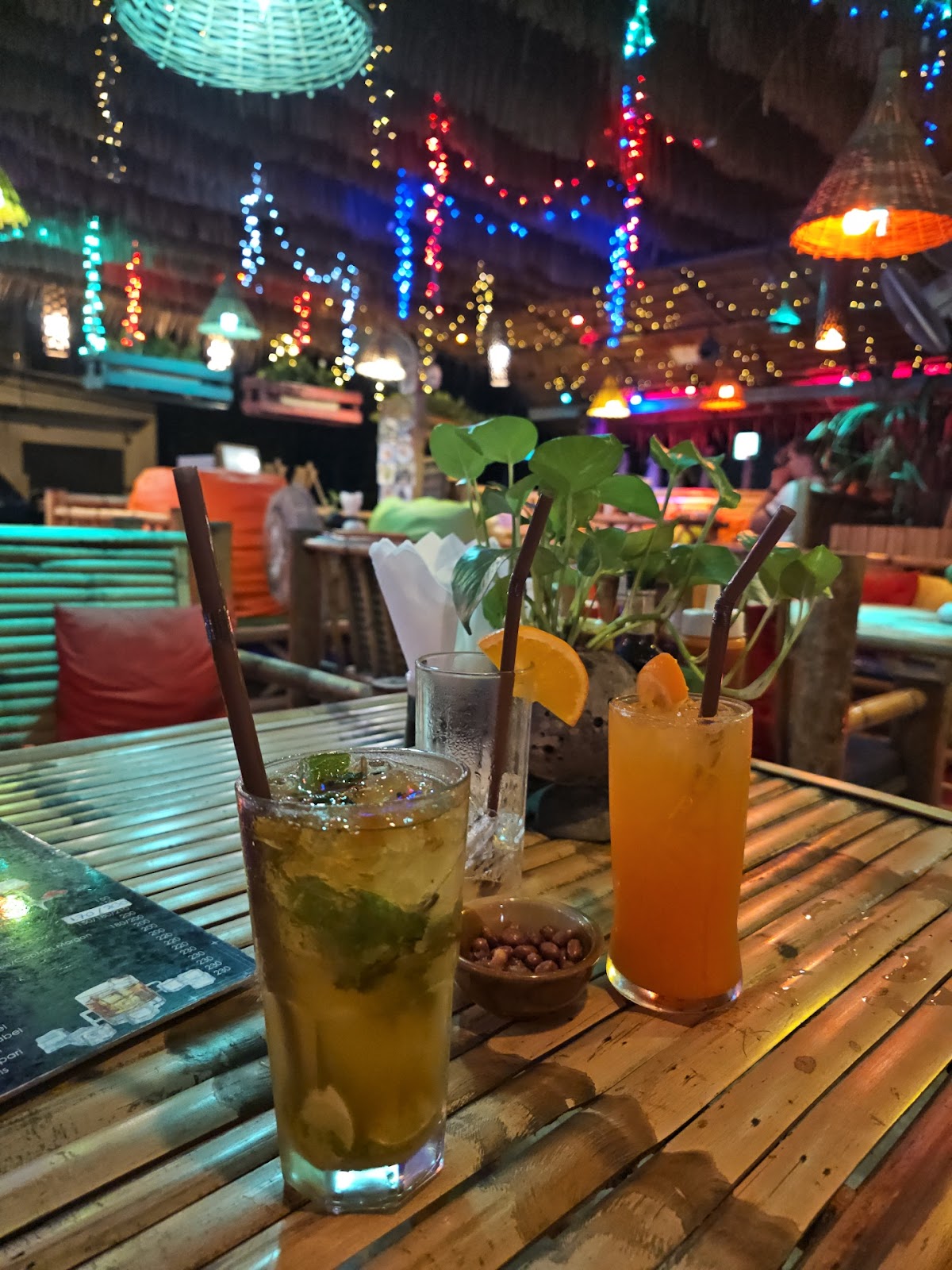Bamboo Bar - Photo 4
