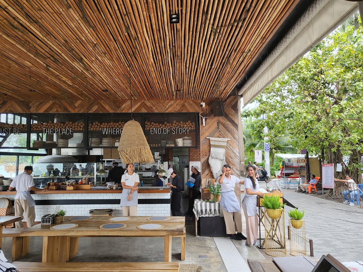 Coco Tam’s - Photo 2