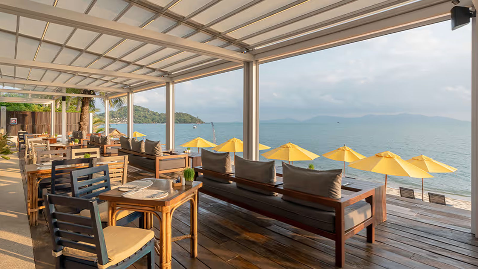 Happy Hour at Talay Bar