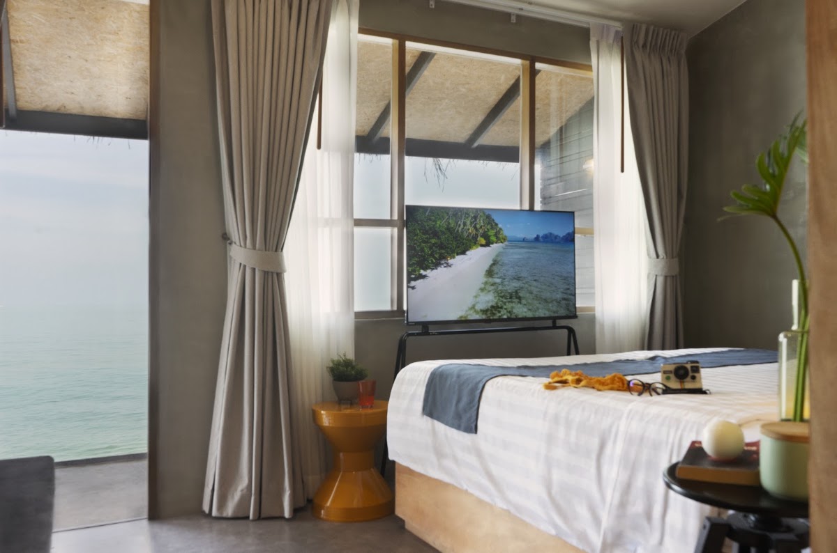 Escape Beach Resort - Photo 3