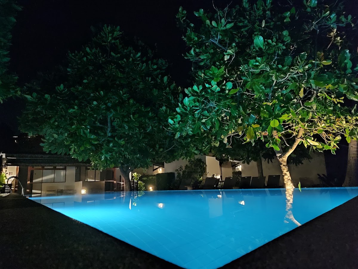 Escape Beach Resort - Photo 4