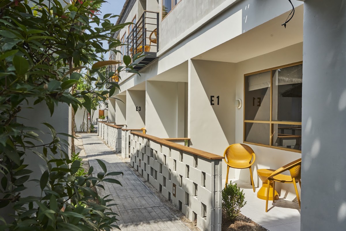 Escape Beach Resort - Photo 2