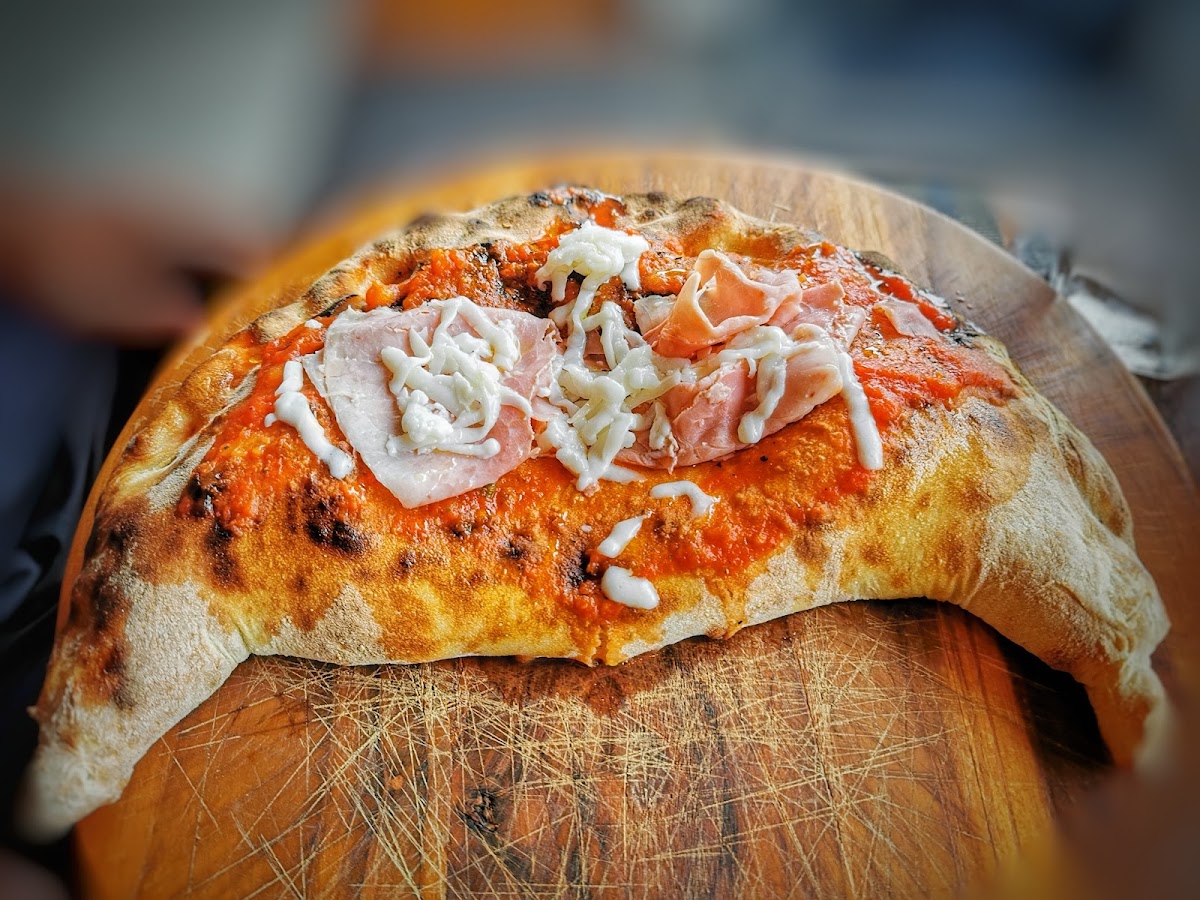 Four Black Pizzeria - Photo 3