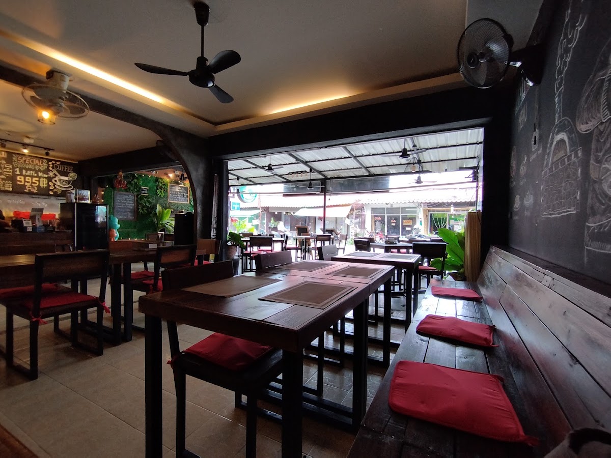 Four Black Pizzeria - Main view