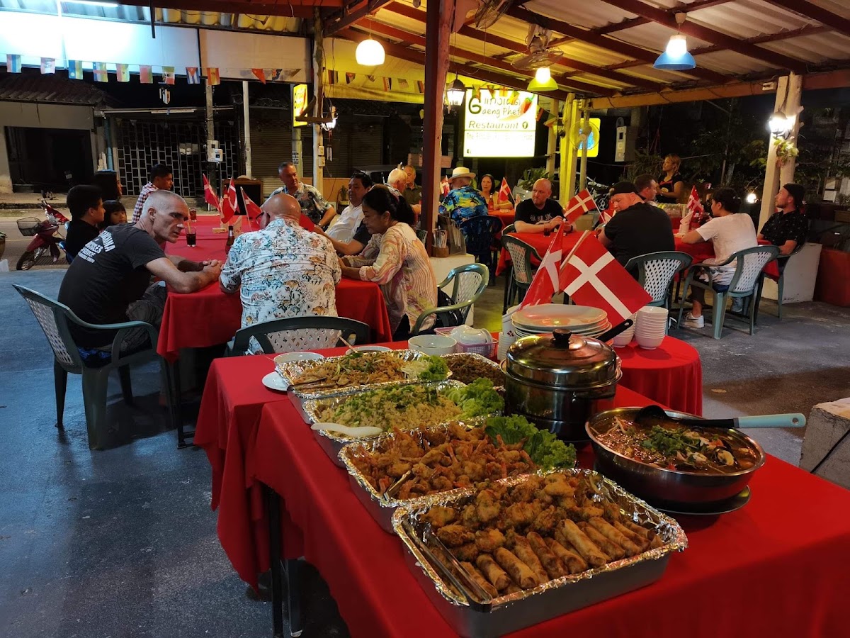Gaeng Phet Restaurant - Main view