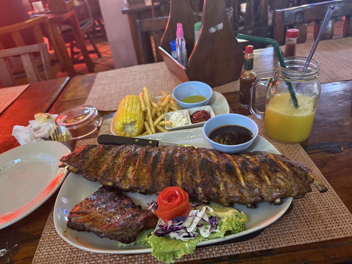 Gringos Cantina - Photo 3