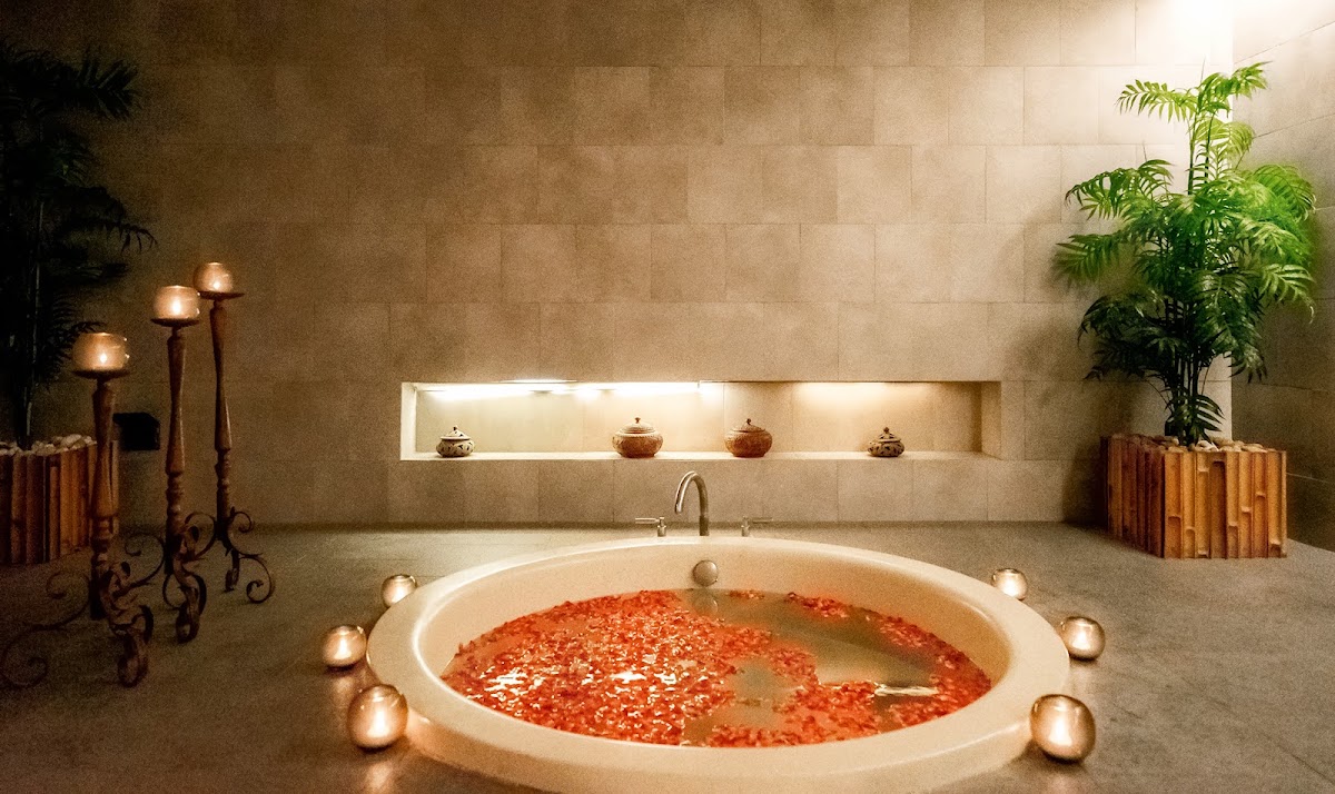 Hansar Thai Wellness Spa - Photo 2