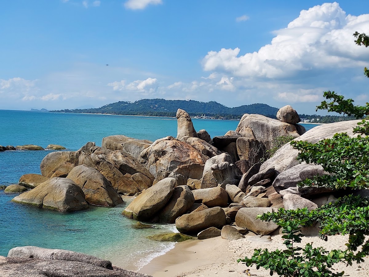 Hin Ta Hin Yai - Main view