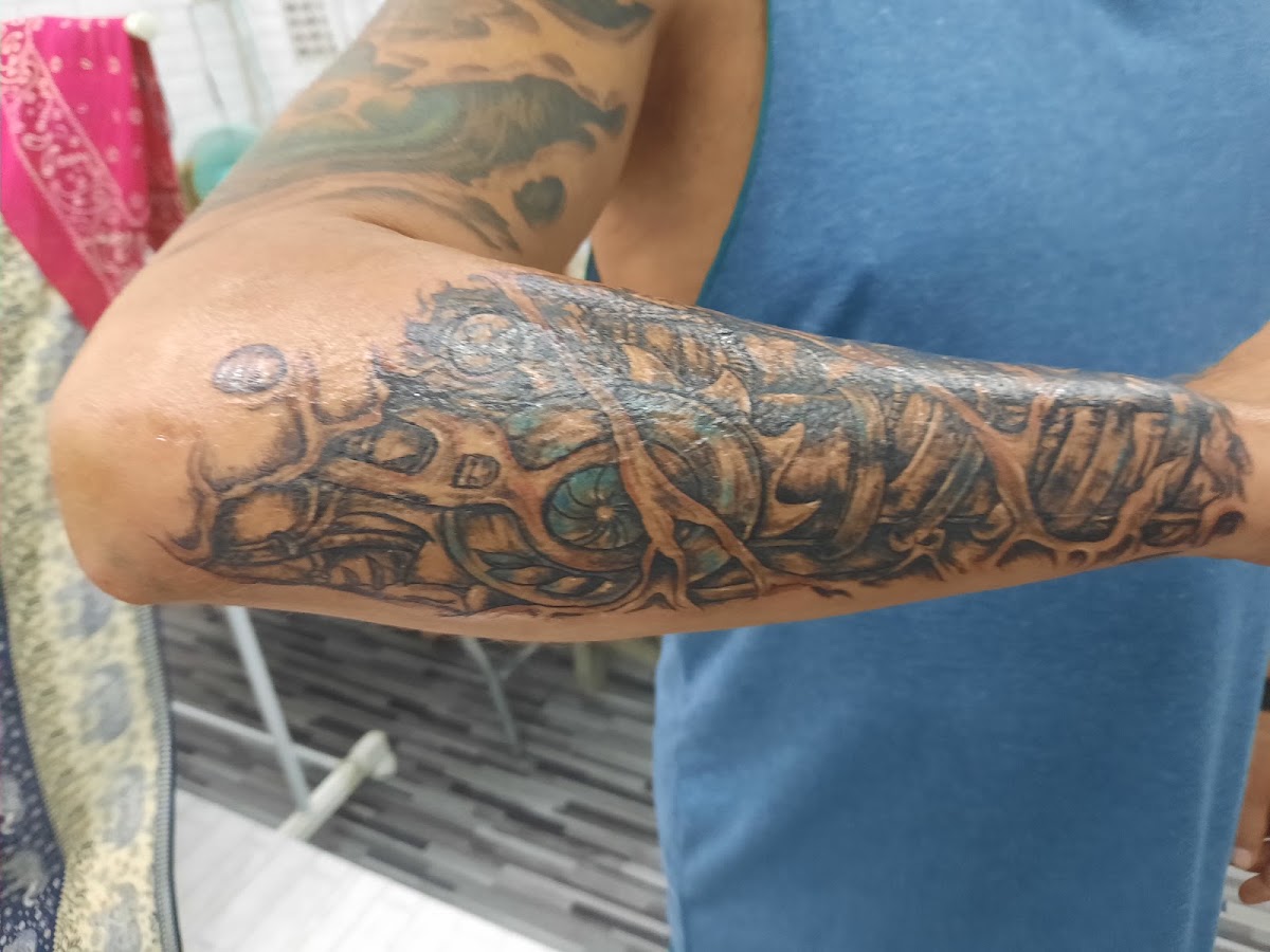 Home Art Tattoo - Photo 3