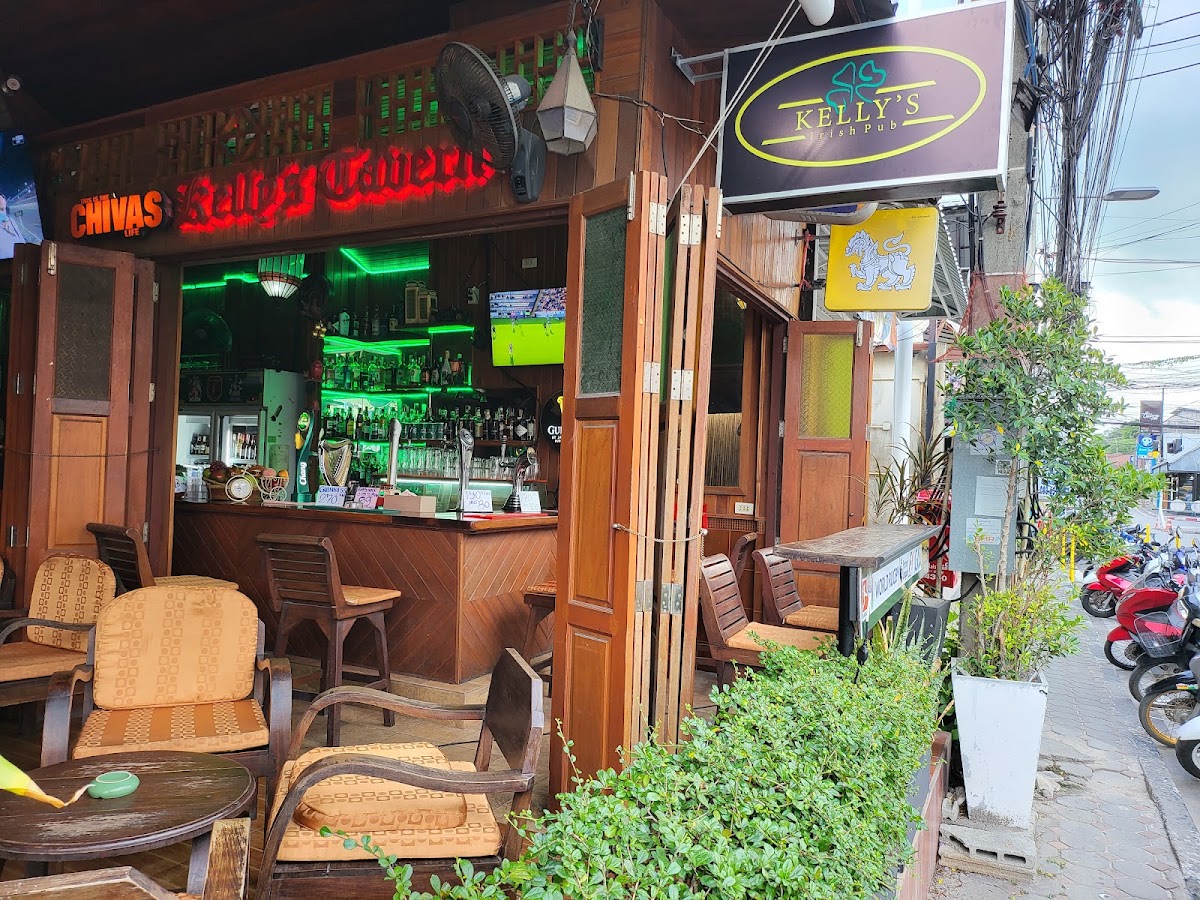 Kelly’s Tavern - Main view