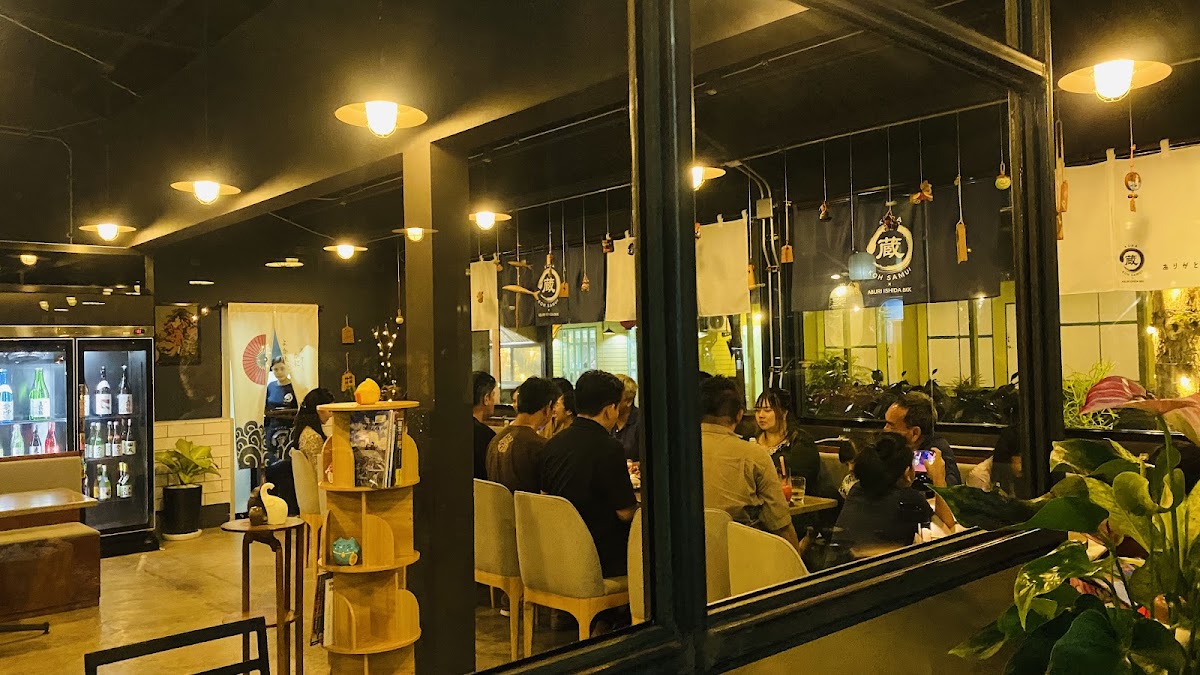 Kura Japanese Izakaya - Photo 2