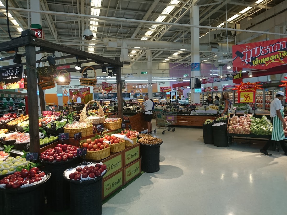Lotus Supermarket - Photo 4
