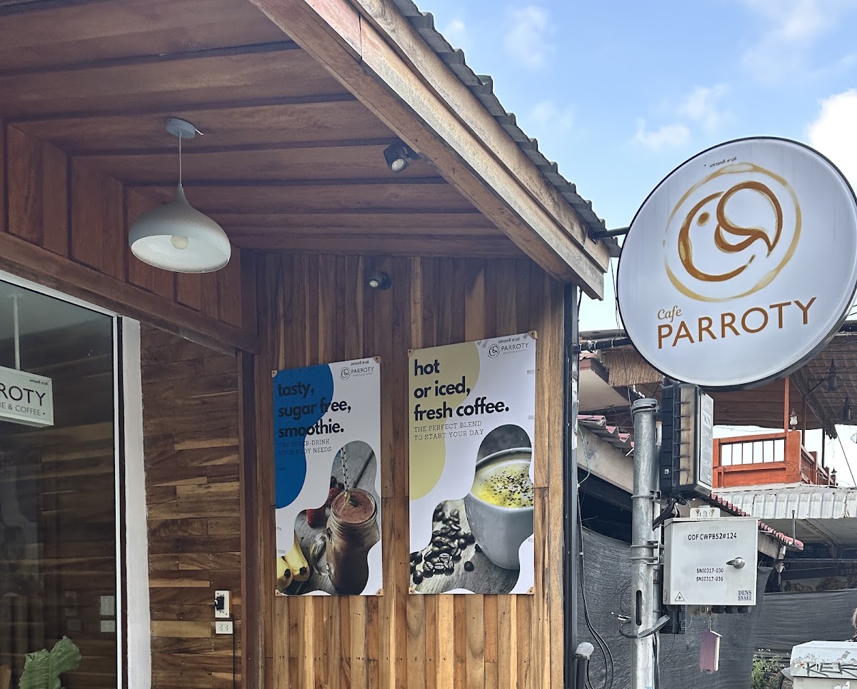 Parroty Cafe - Main view