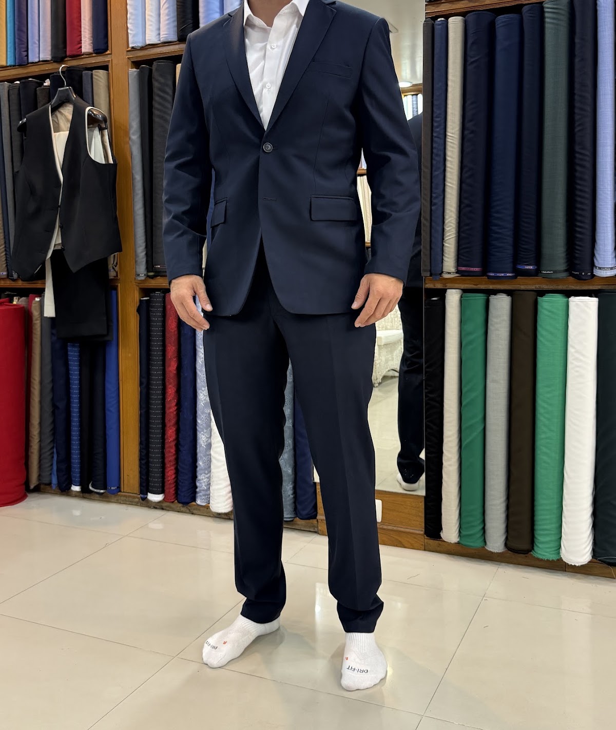 Rocky's Fashion - Photo 2
