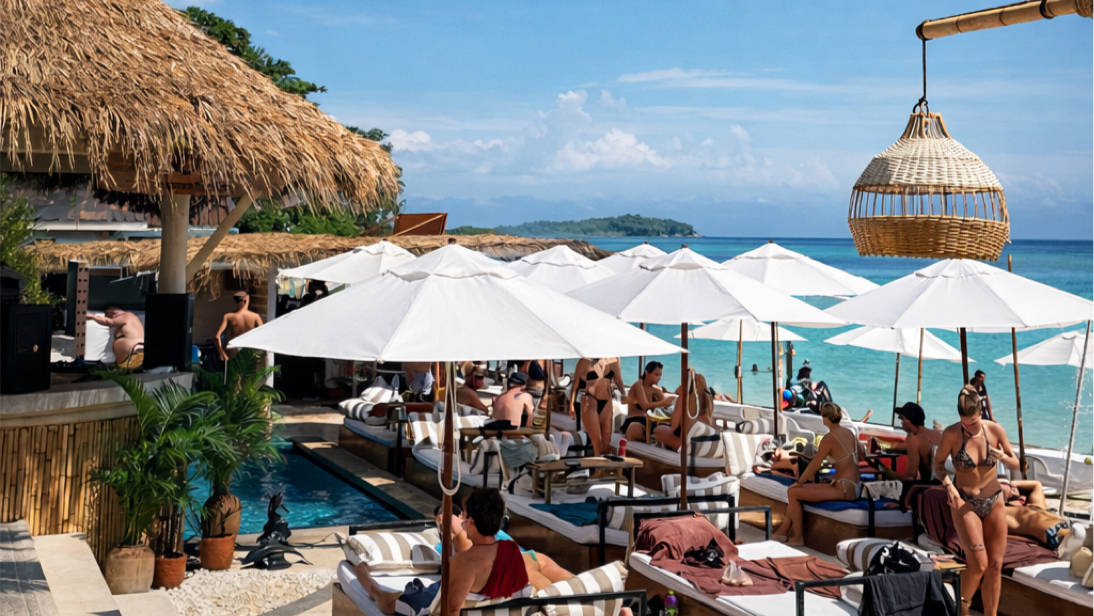 Sand Deck Beach Club - Photo 2