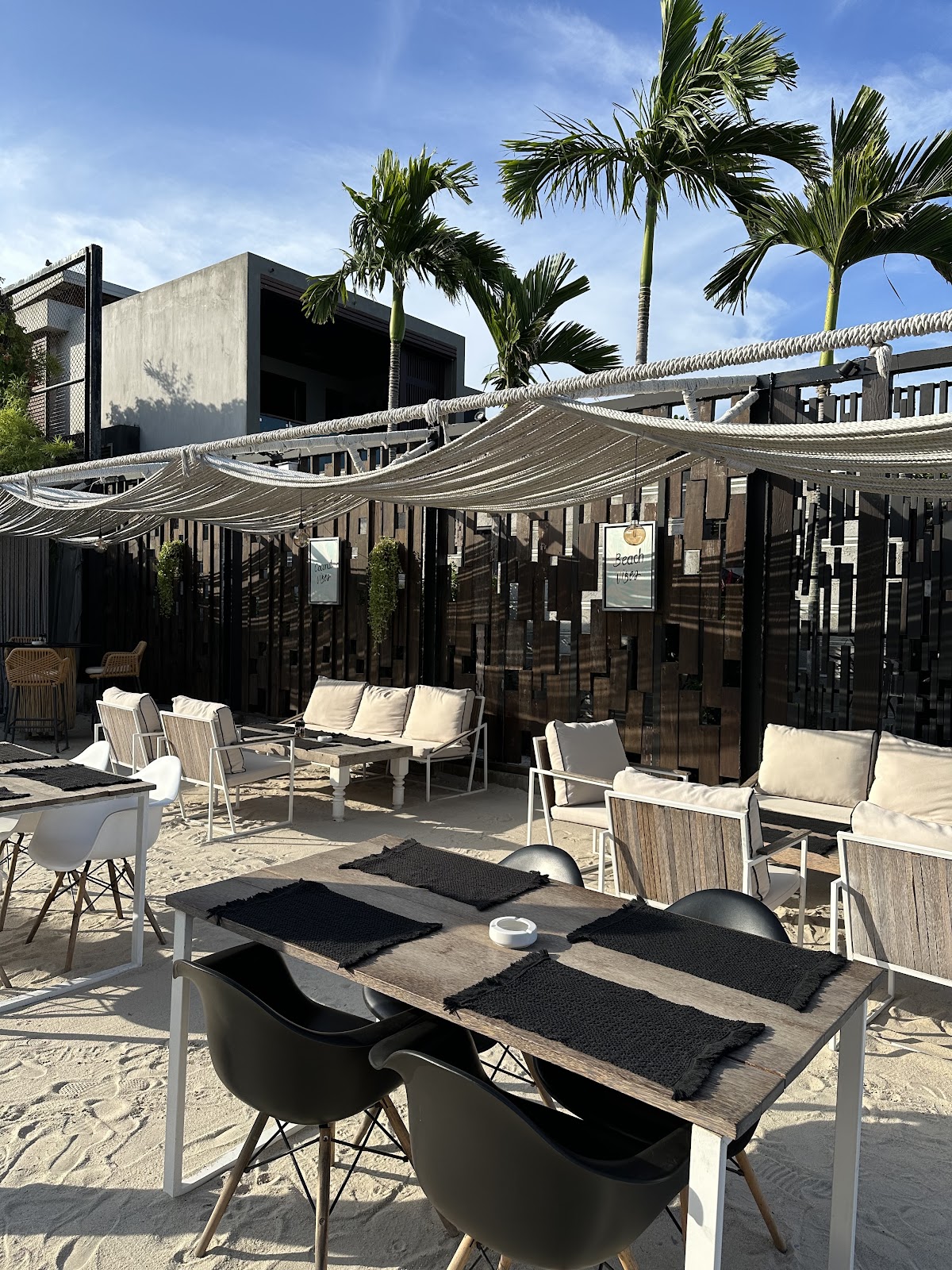 The Door Beach Bar & Restaurant - Photo 5