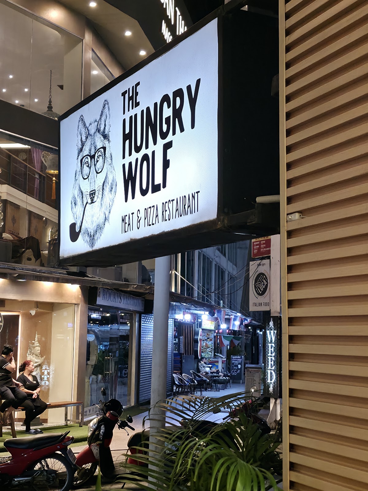 The Hungry Wolf - Photo 5