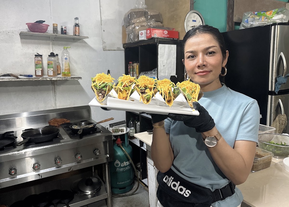 Tip’s Tacos - Photo 5