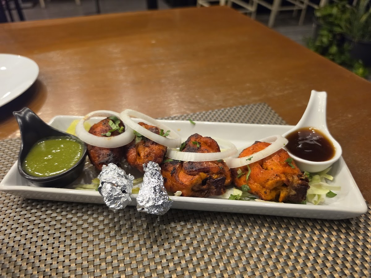 Floating Lotus Indian Restobar - Photo 4