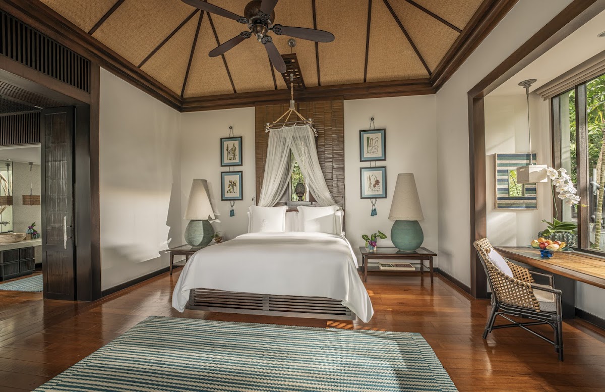 Four Seasons Resort - Photo 3
