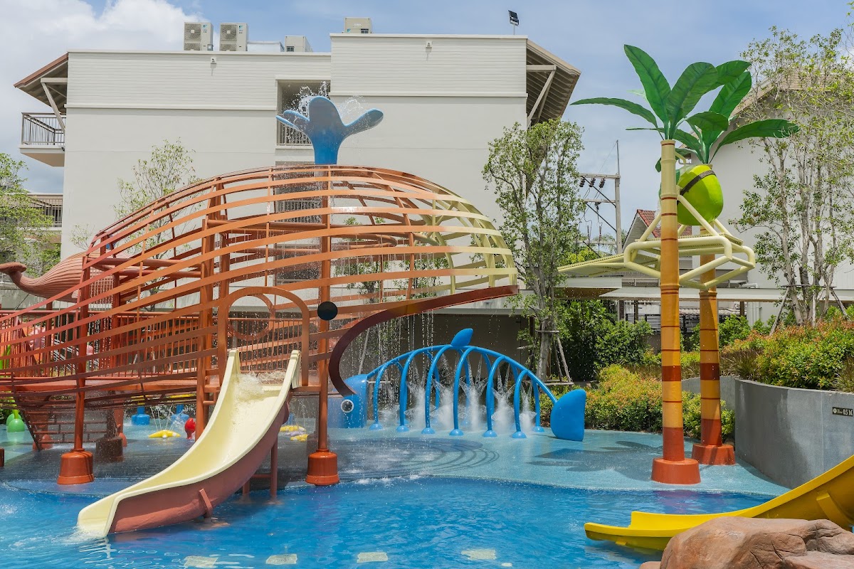 Holiday Inn Resort - Photo 4