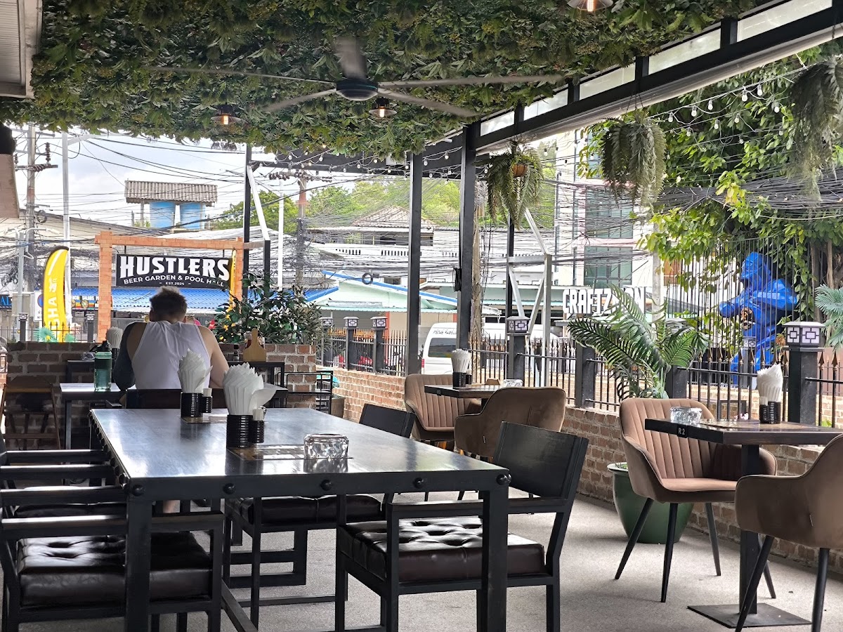 Hustlers Beer Garden & Pool Hall - Photo 3