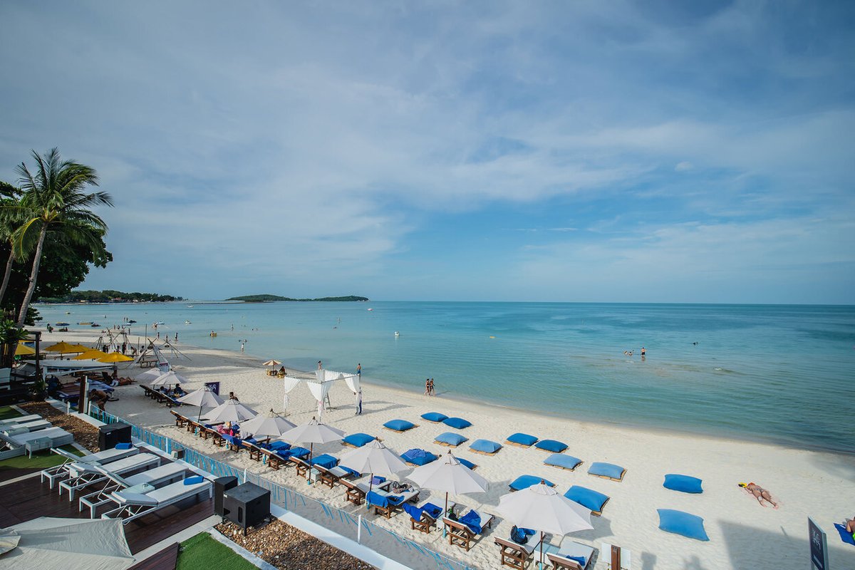 KC Beach Club & Pool Villas - Photo 4