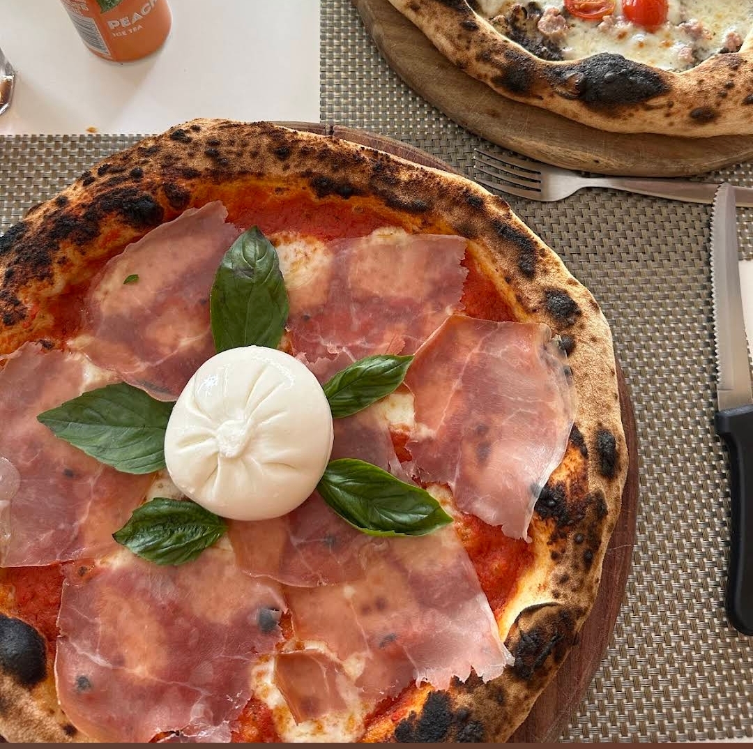 Mozza Pizzeria - Photo 5