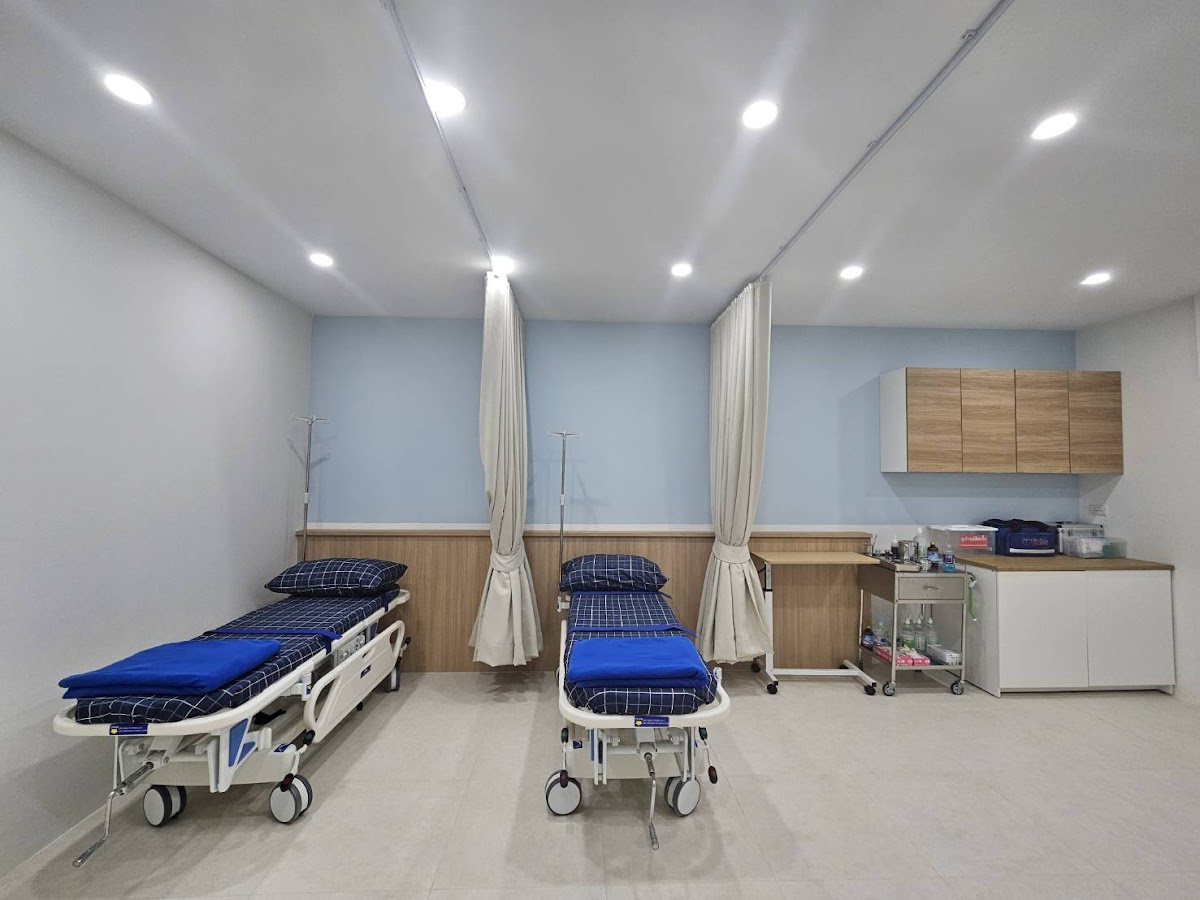 Ocean Medical Clinic - Photo 4