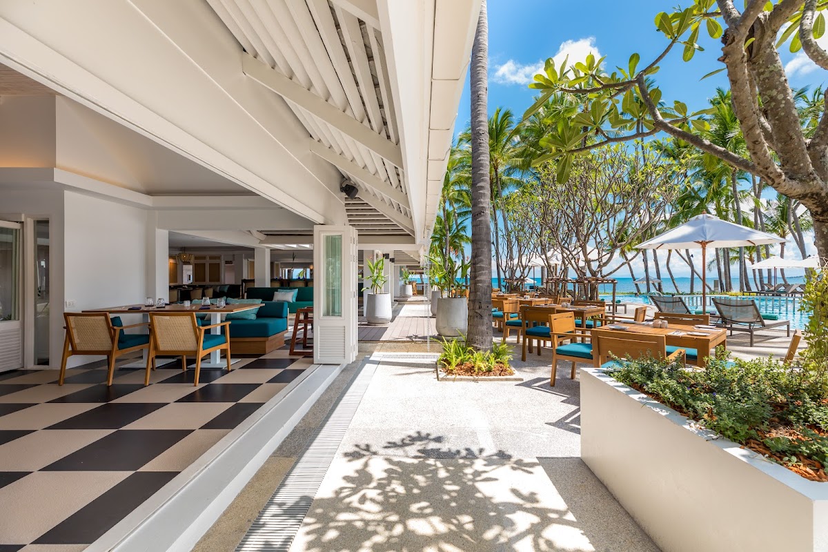 Outrigger Beach Resort - Main view