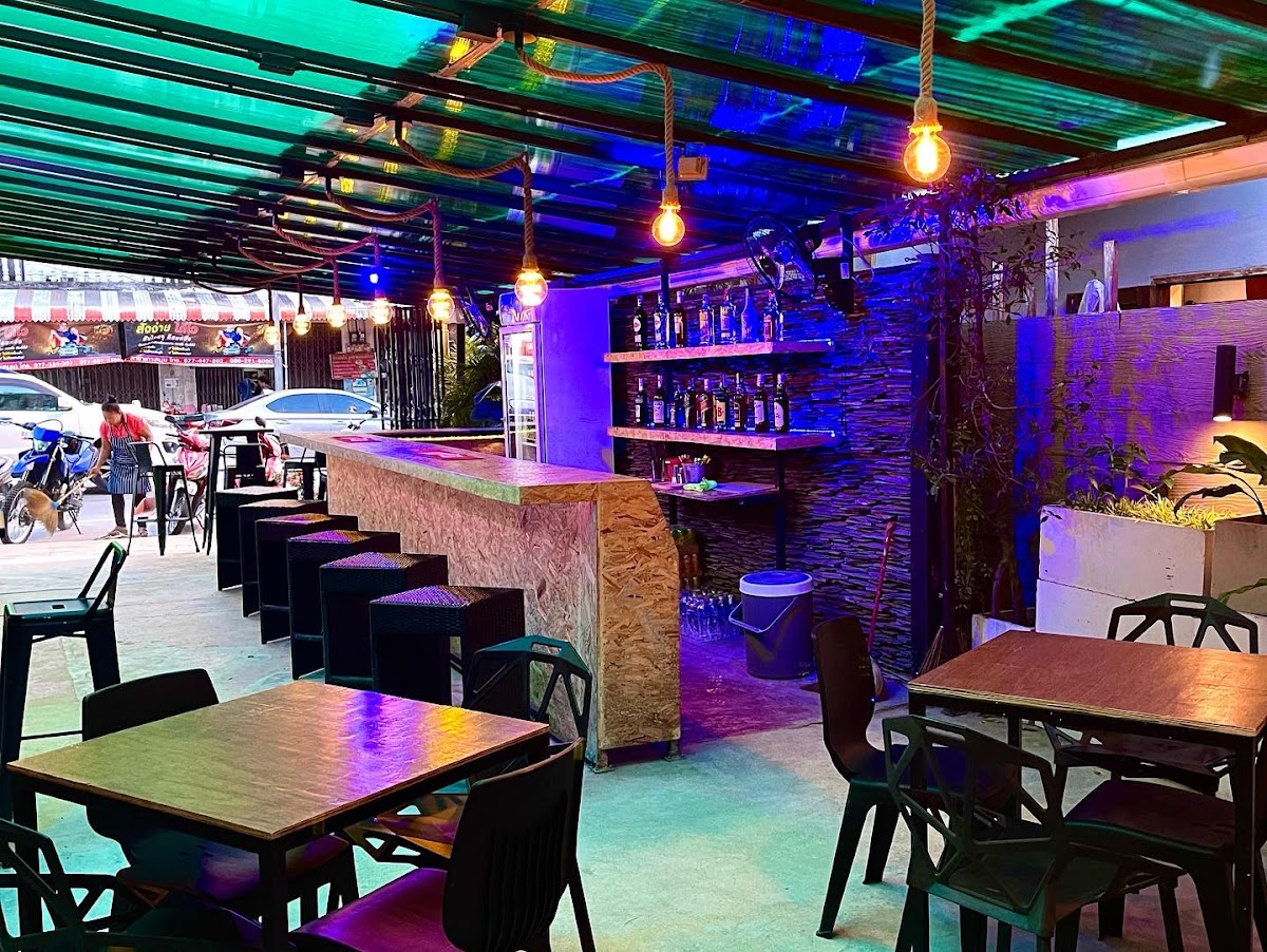 QR Bar & Burgers - restaurants cafes on Koh Samui