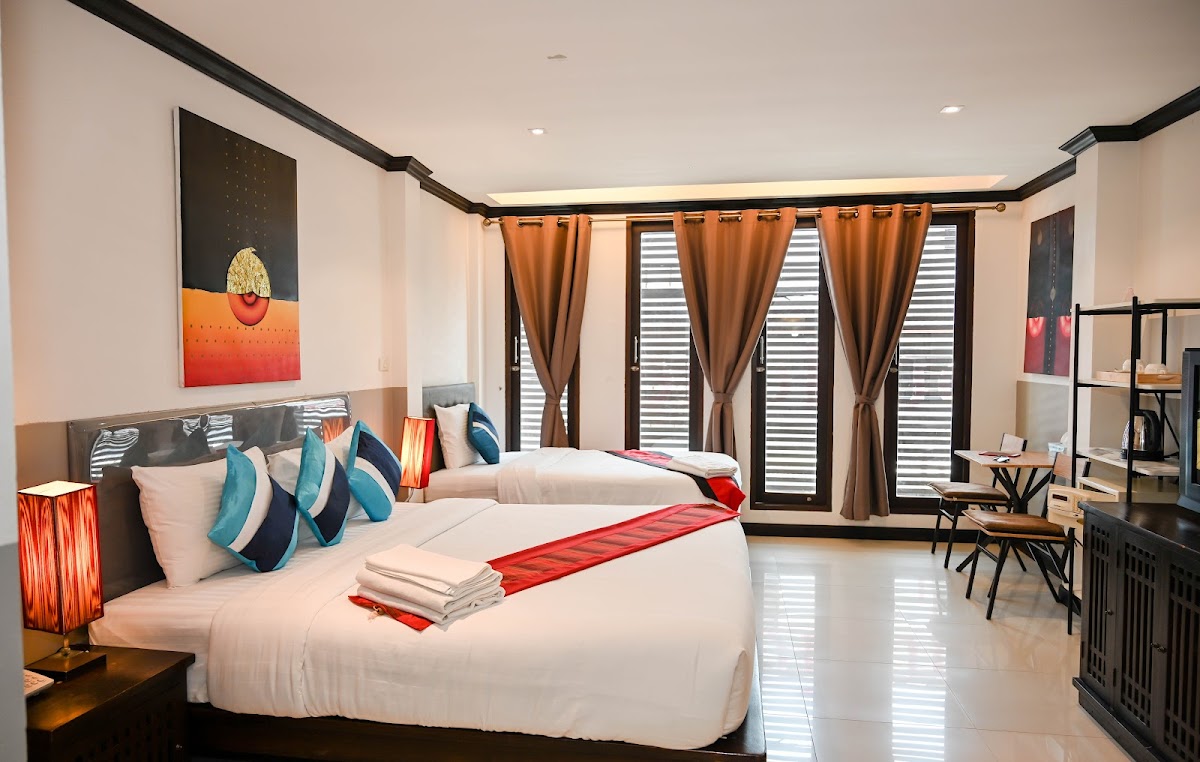 Queen Boutique Hotel - Photo 3