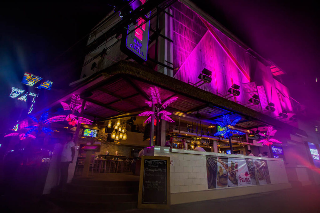 The Palms Bar & Grill - Photo 4