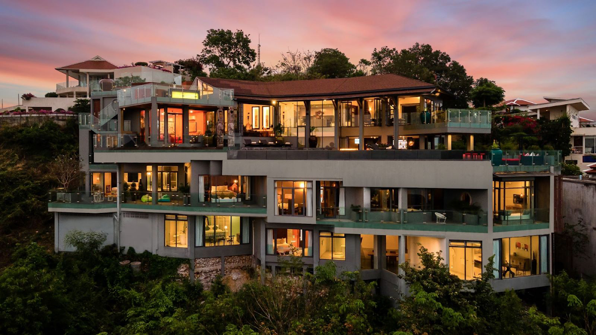 Villa Skyfall - Main view