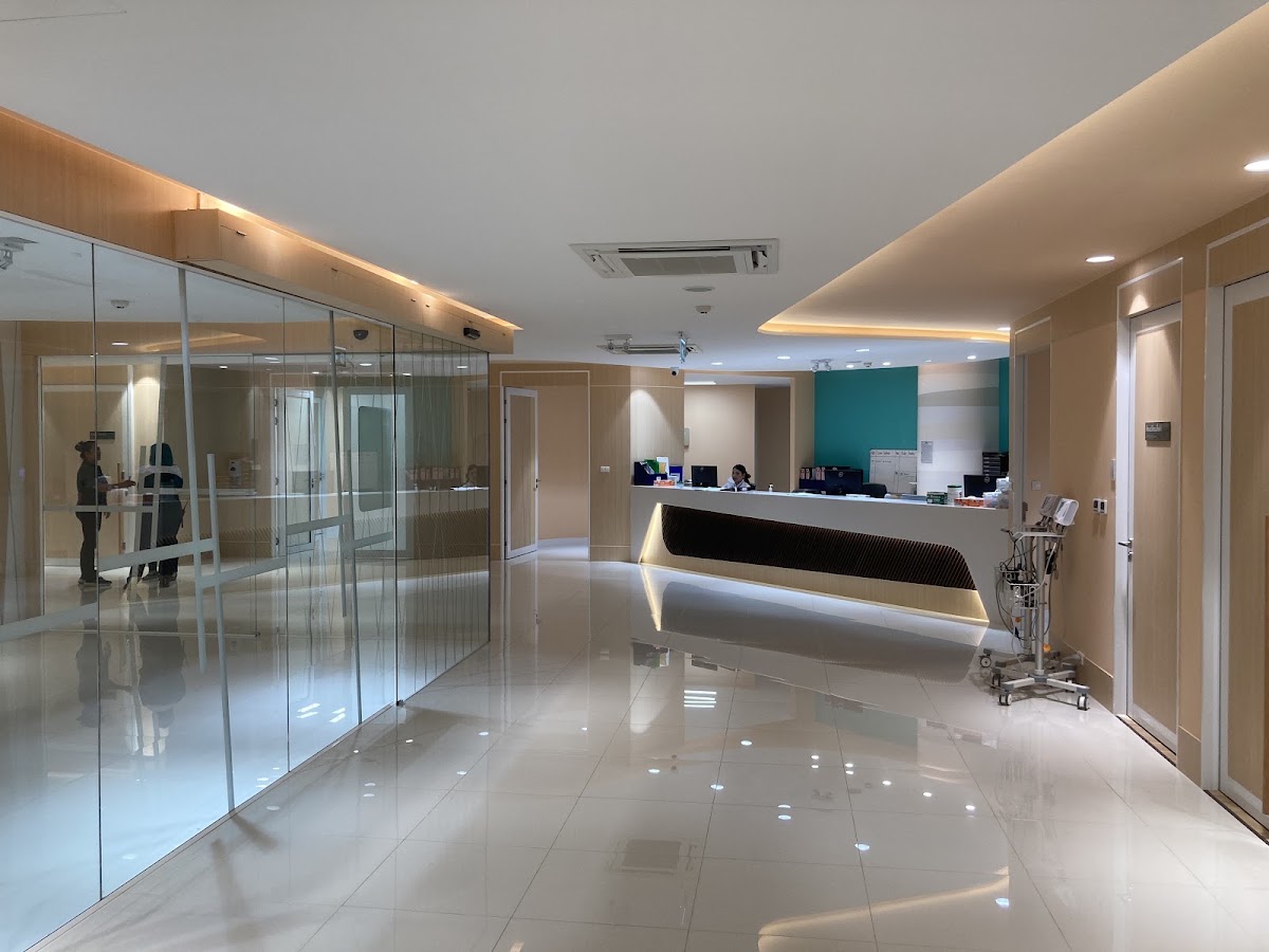 Wattanapat Hospital - Photo 3