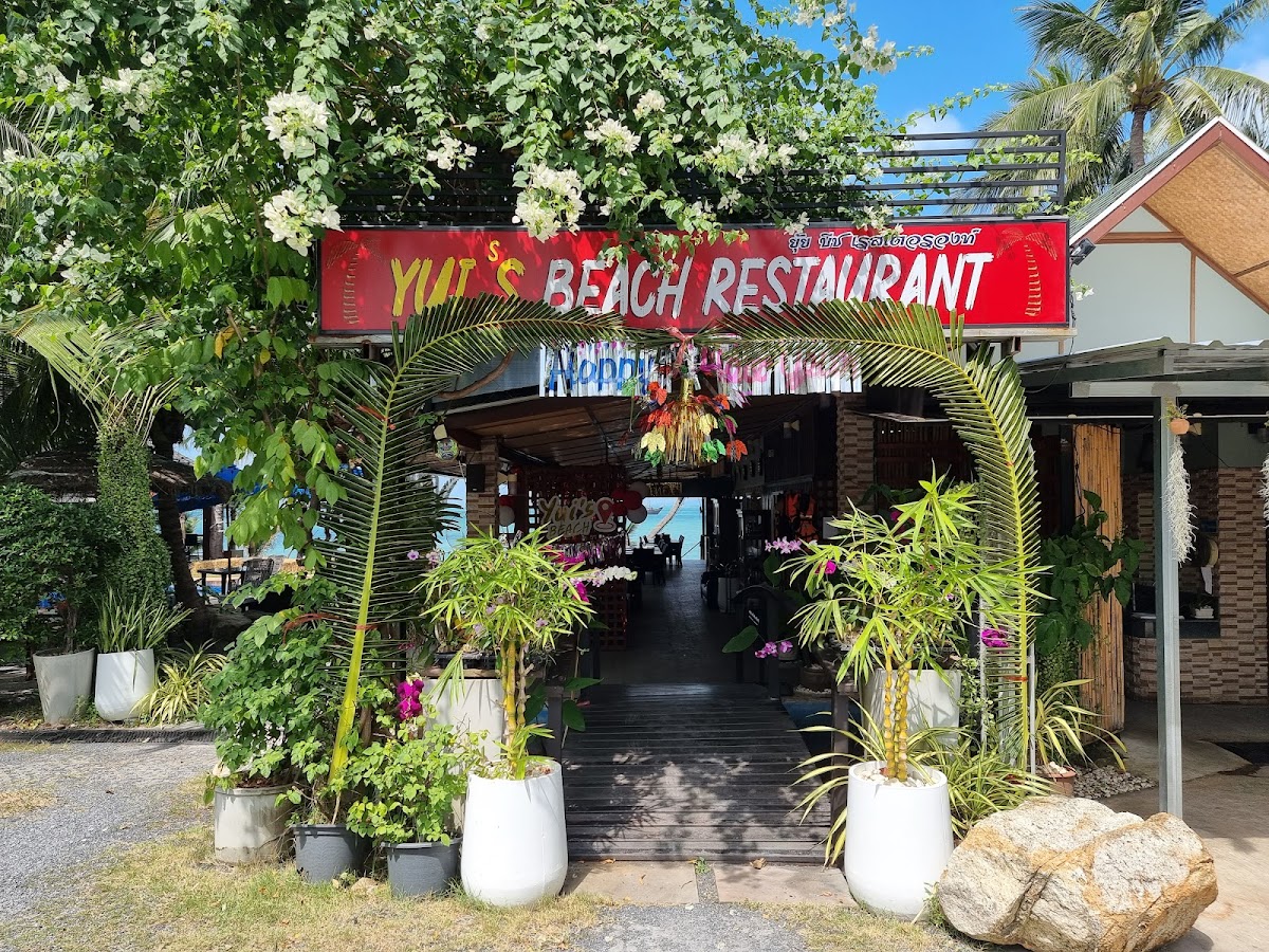 Yui's Beach Restaurant - Photo 2